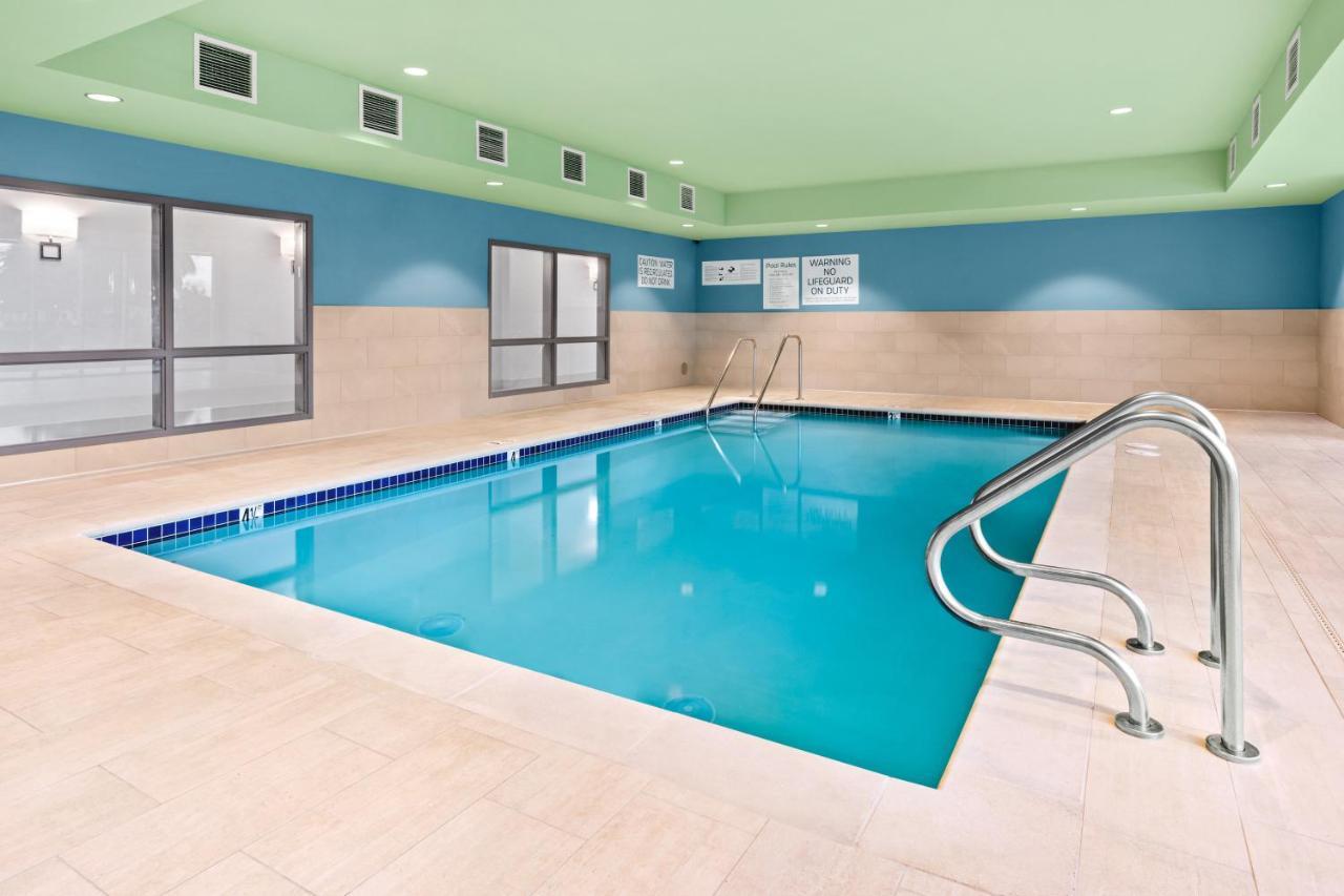 Holiday Inn Express & Suites - Suisun City By Ihg Экстерьер фото