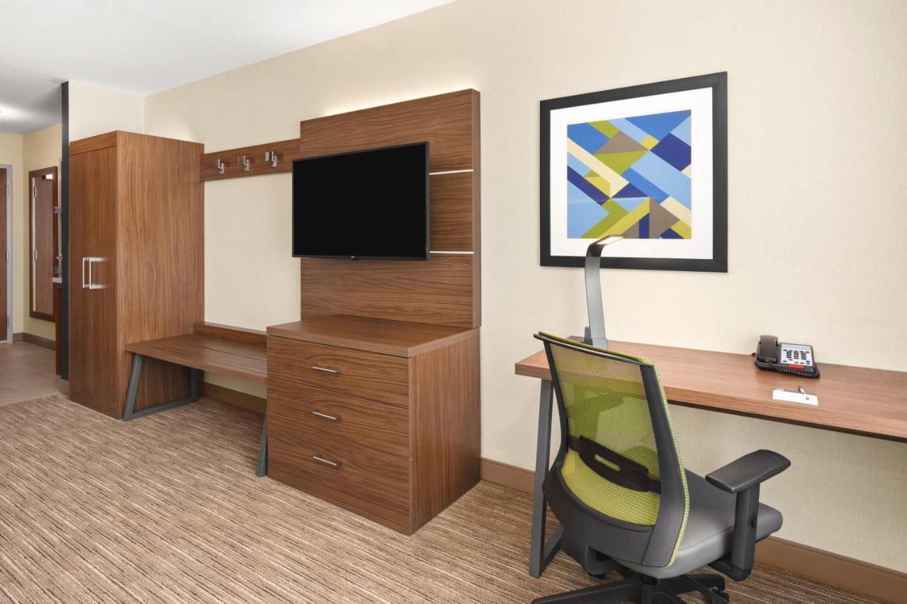 Holiday Inn Express & Suites - Suisun City By Ihg Экстерьер фото