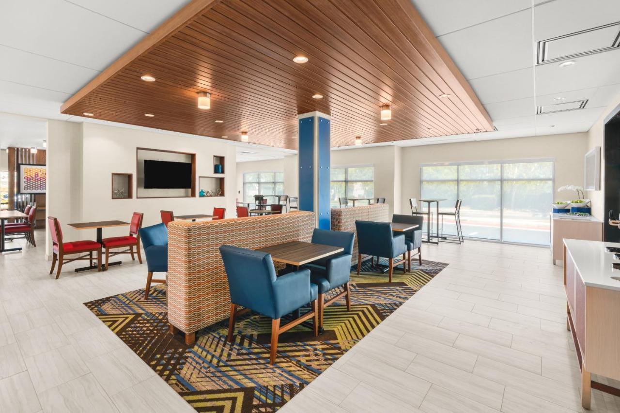 Holiday Inn Express & Suites - Suisun City By Ihg Экстерьер фото