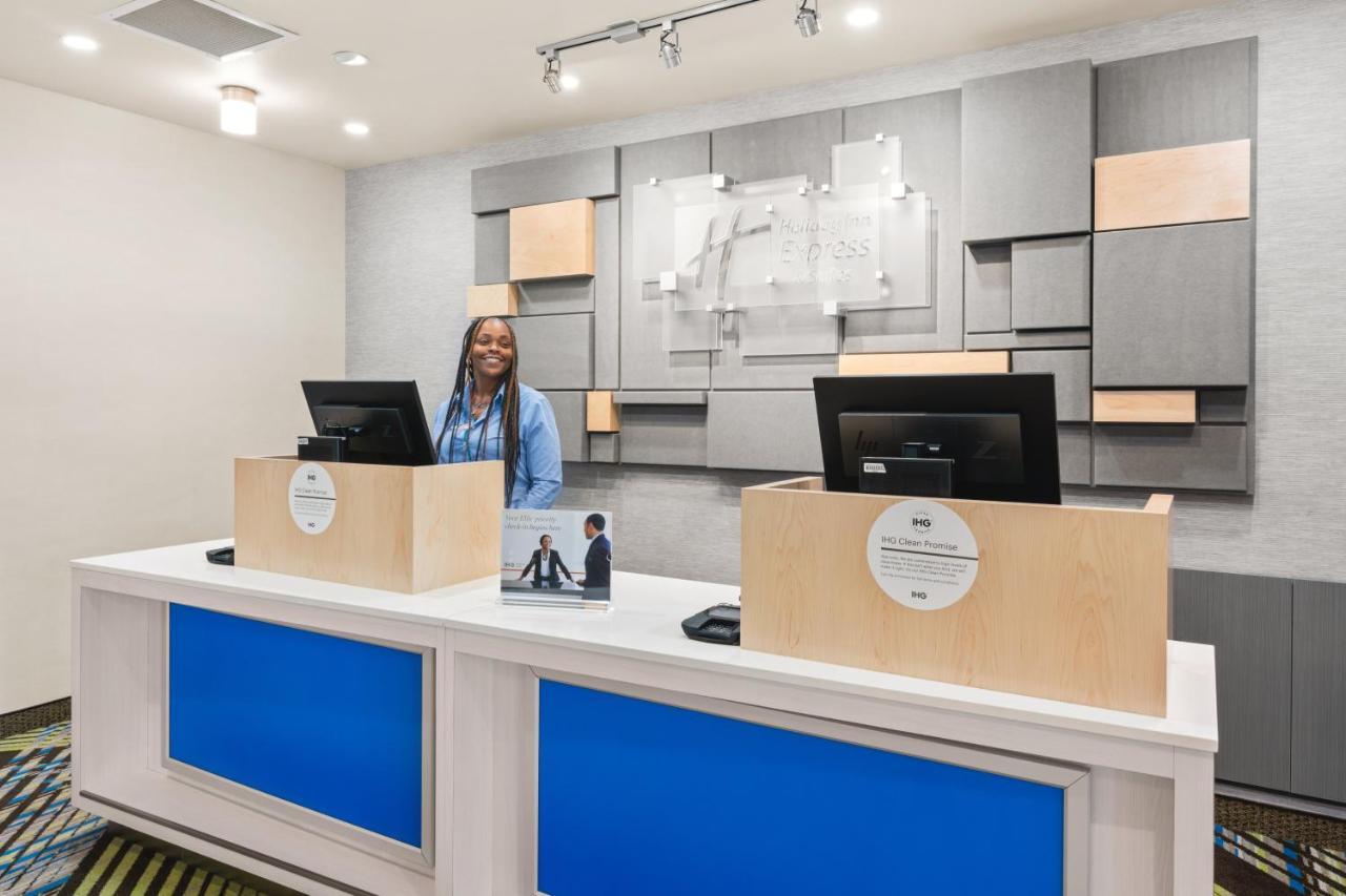 Holiday Inn Express & Suites - Suisun City By Ihg Экстерьер фото